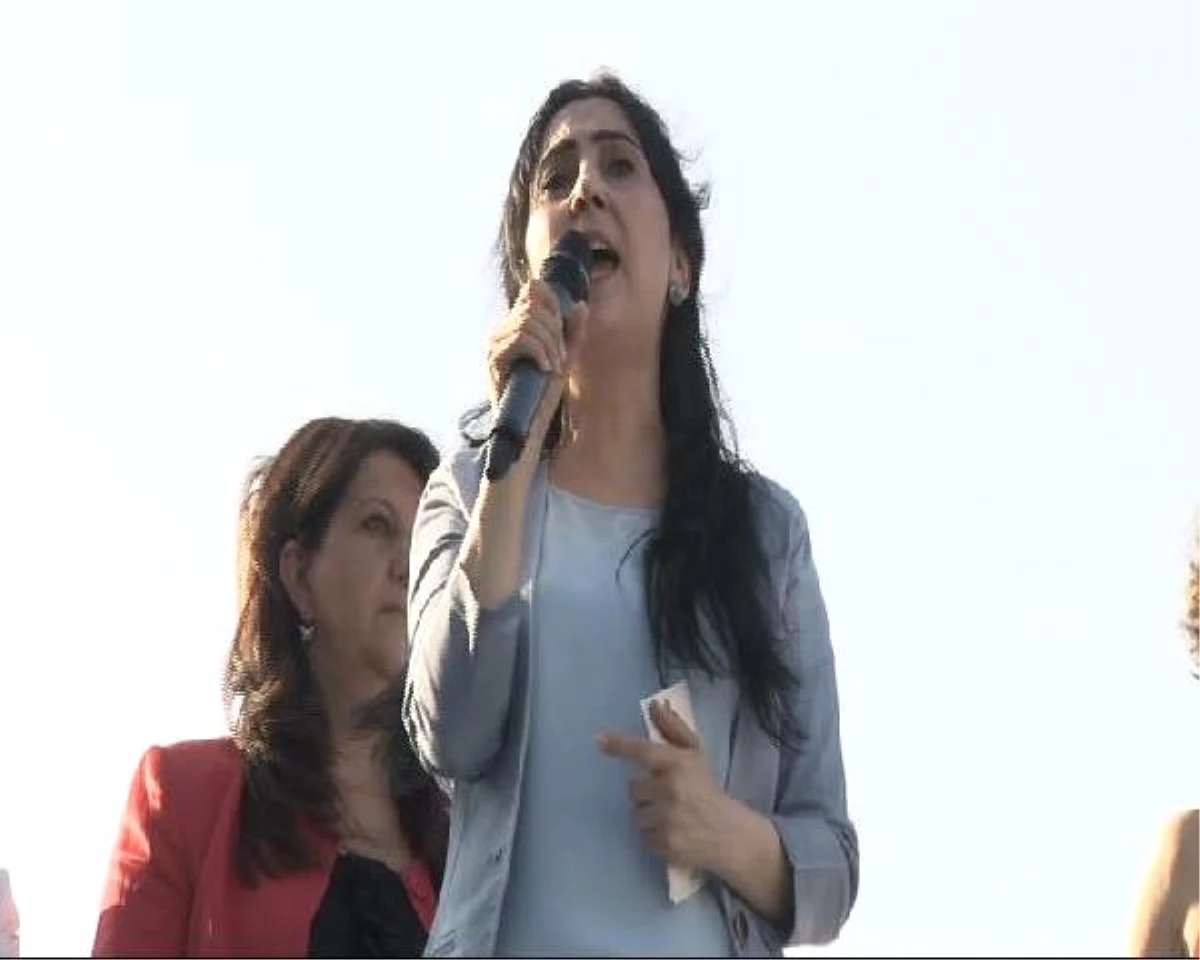 Figen Yüksekdağ: "İnsanlığa, Siyasete, Kadın Haklarına Darbe Olmasın"