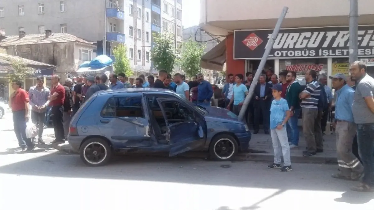 Kars\'ta Trafik Kazası: 1 Yaralı