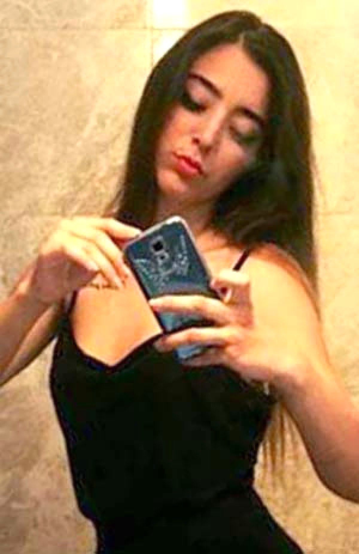 18 Yaşındaki Genç Kız Ormanlık Alanda Ölü Bulundu