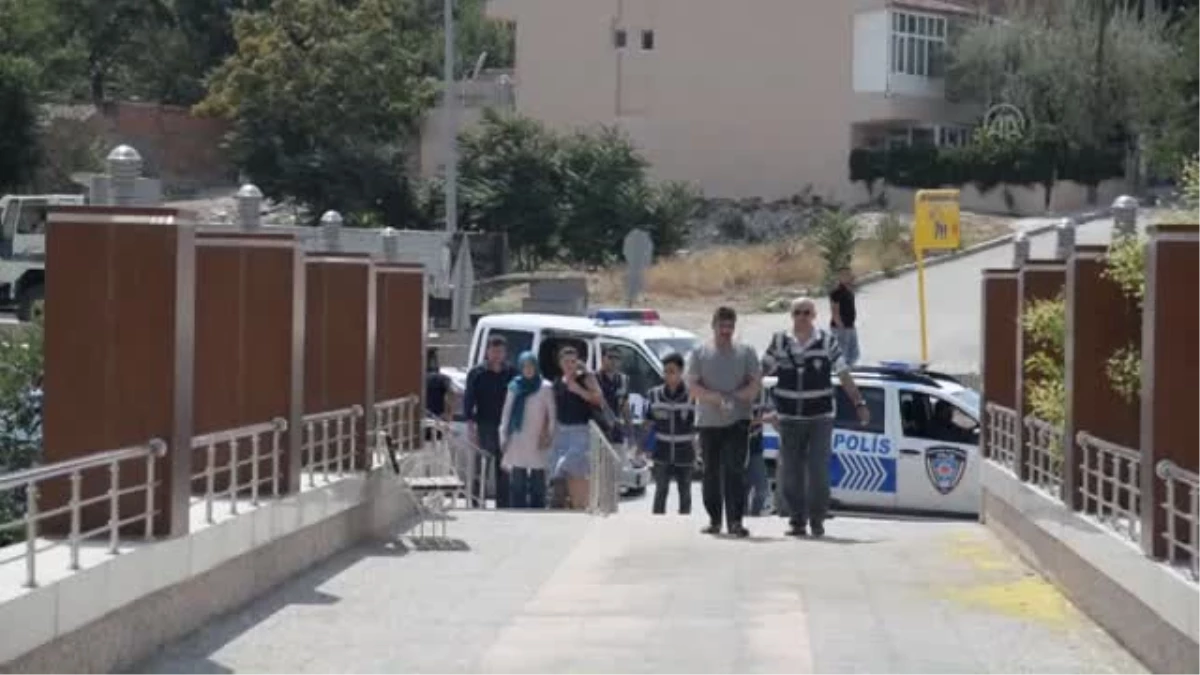 Ankara\'da Aralarında İş Adamlarının da Bulunduğu 8 Kişi Tutuklandı
