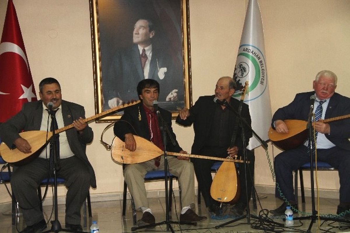 Aşıkların \'Darbe\' Atışması