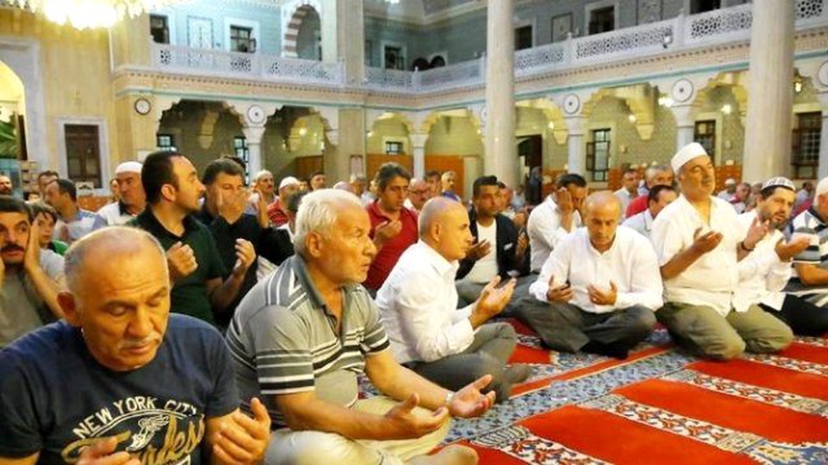 Türkistanlılar Derneği Demokrasi Şehitleri İçin Mevlit Okuttu