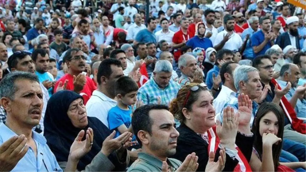 Fetö\'nün Darbe Girişimine Tepkiler