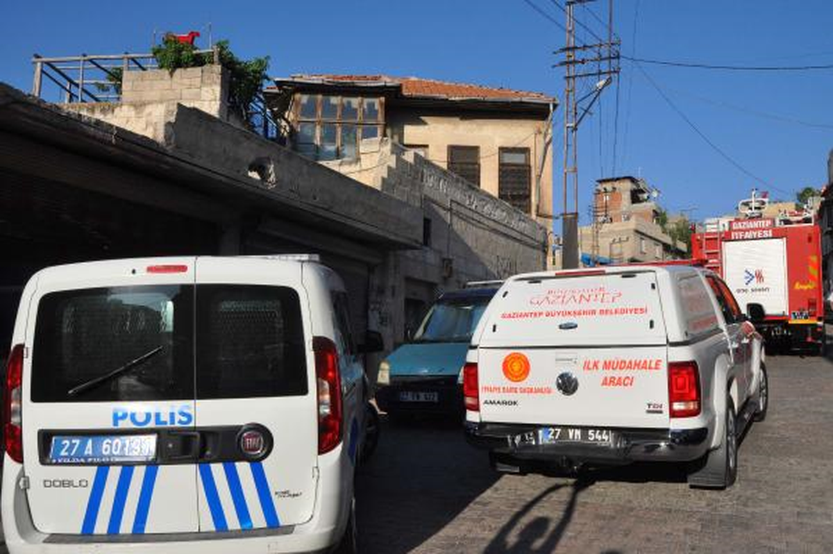 Gaziantep\'te Evde Çıkan Yangın Korkuttu