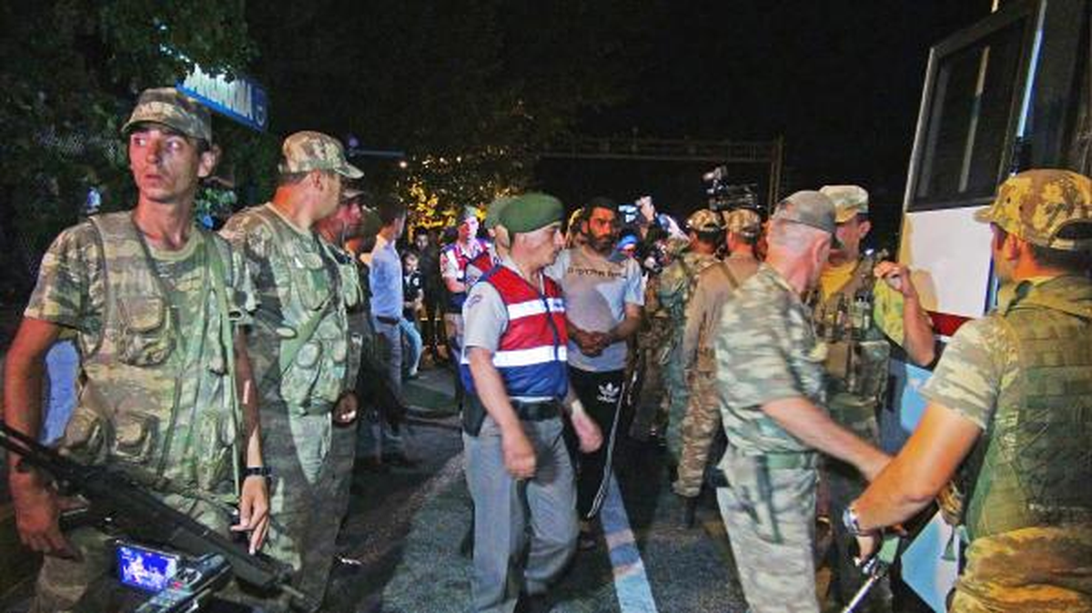 Marmaris\'te Otele Saldıran Firari Askerler İçin, Özel Kuvvetlerden Tim Geldi / Ek