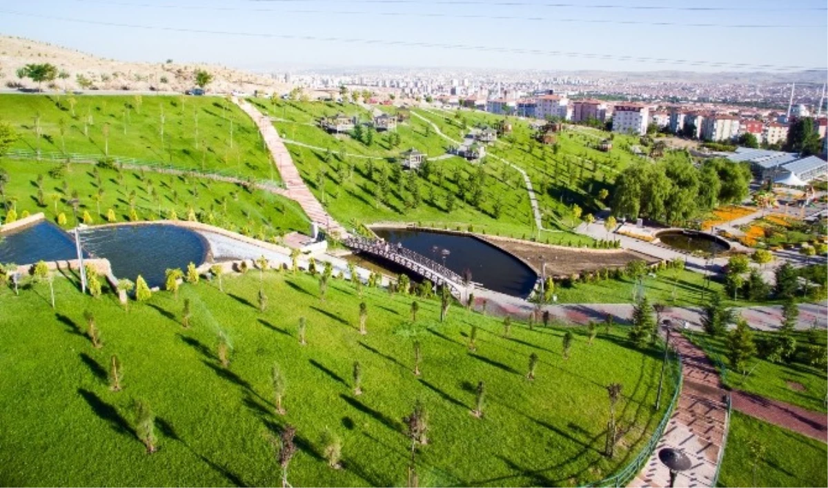 Sincanlılar Serapark\'a Akın Ediyor