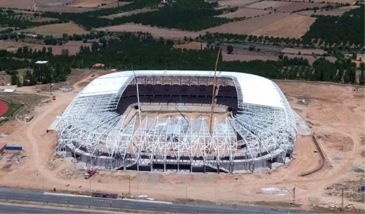 Taraftar, Yeni Stadın Adının \'15 Temmuz Şehitler Stadı\' Olmasını İstiyor