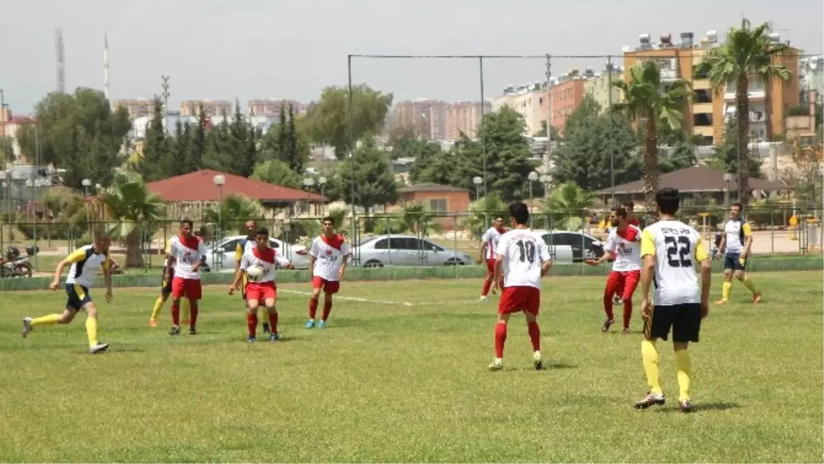 Toroslar\'da Köyler Arası Futbol Turnuvasında Çeyrek Finalistler Belli Oldu