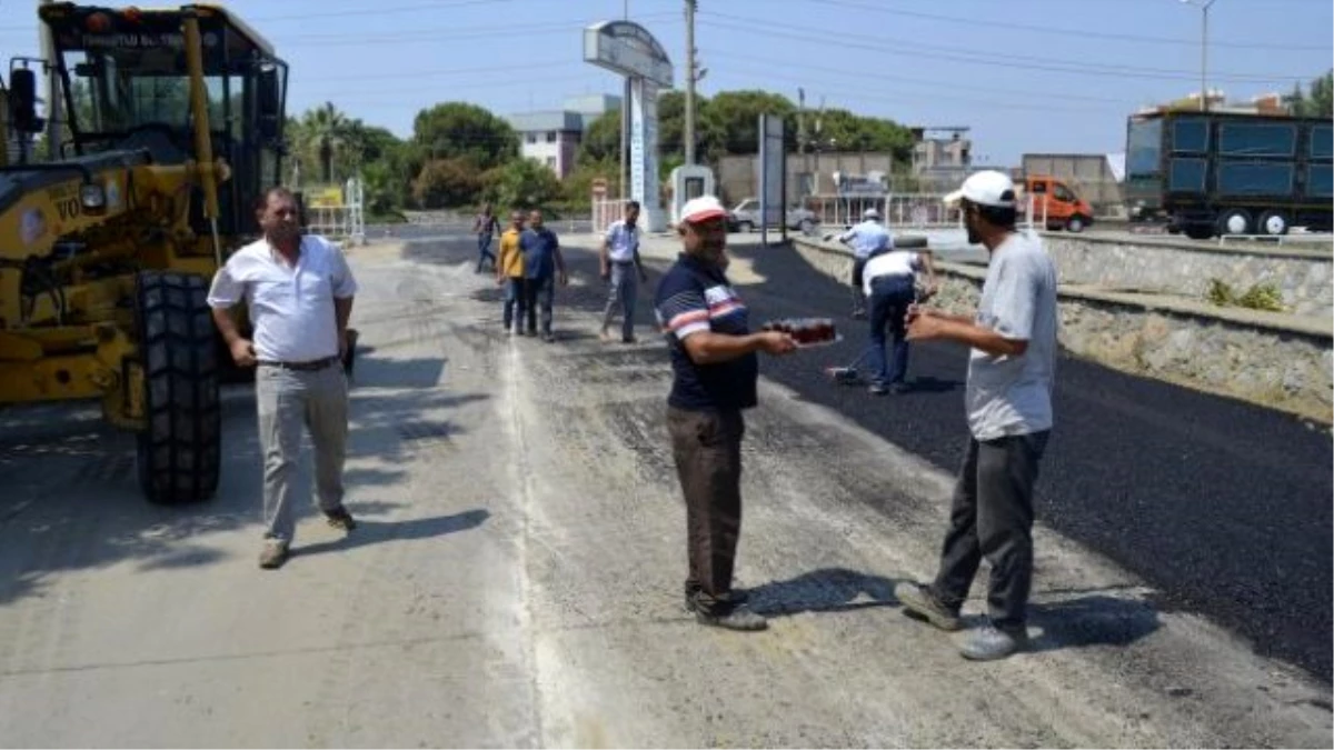 Turgutlu Belediyesi\'nden Yol Yapım Çalışması