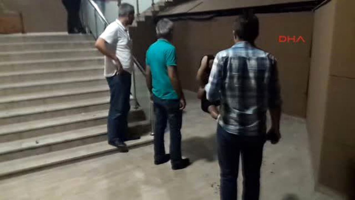 Zonguldak Ereğli Ayrılmak İsteyen Sevgilisini Bıçakladı