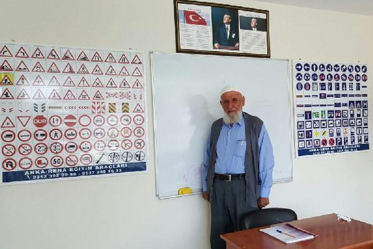 75 Yaşında Ehliyet Aldı