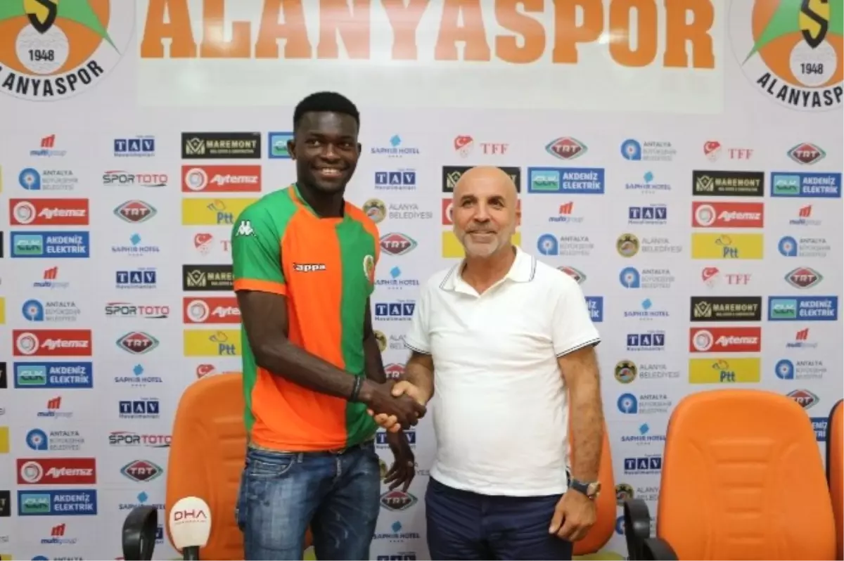 Alanyaspor\'da Orta Sahaya Takviye