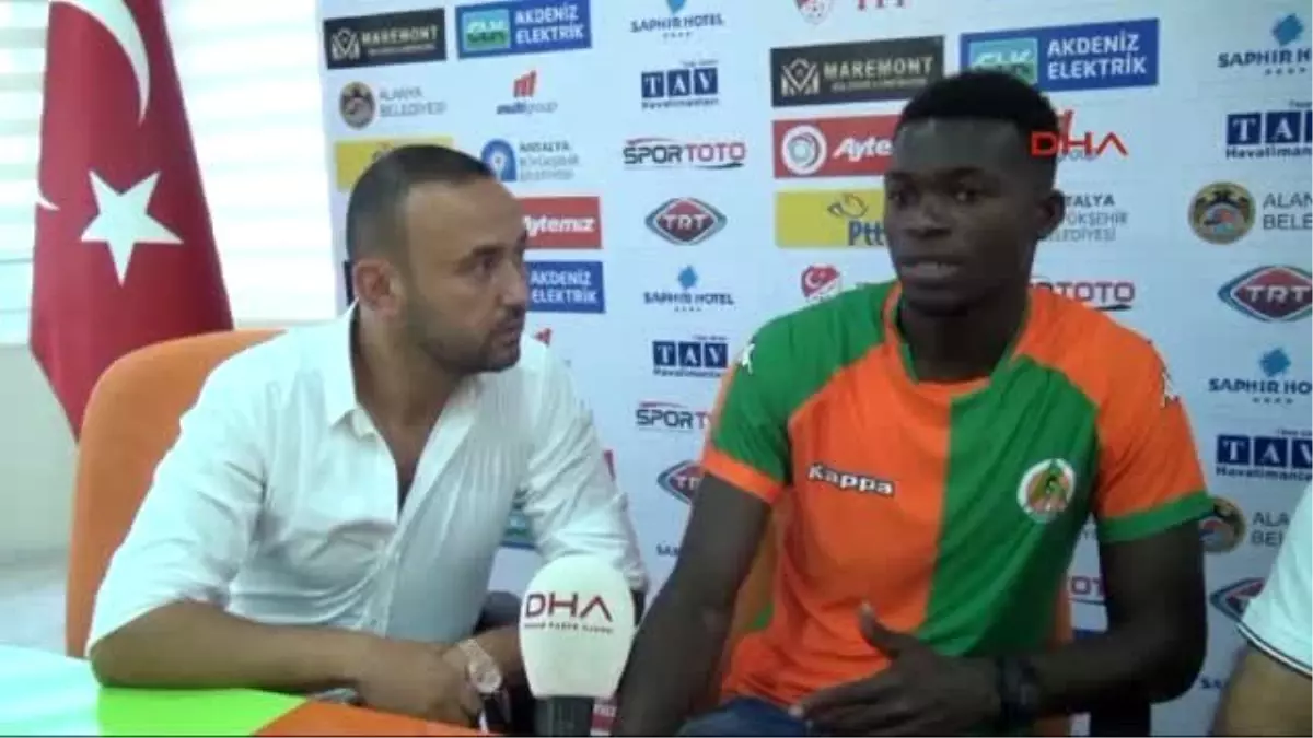 Alanyaspor Ganalı Sackey ile Sözleşme İmzaladı