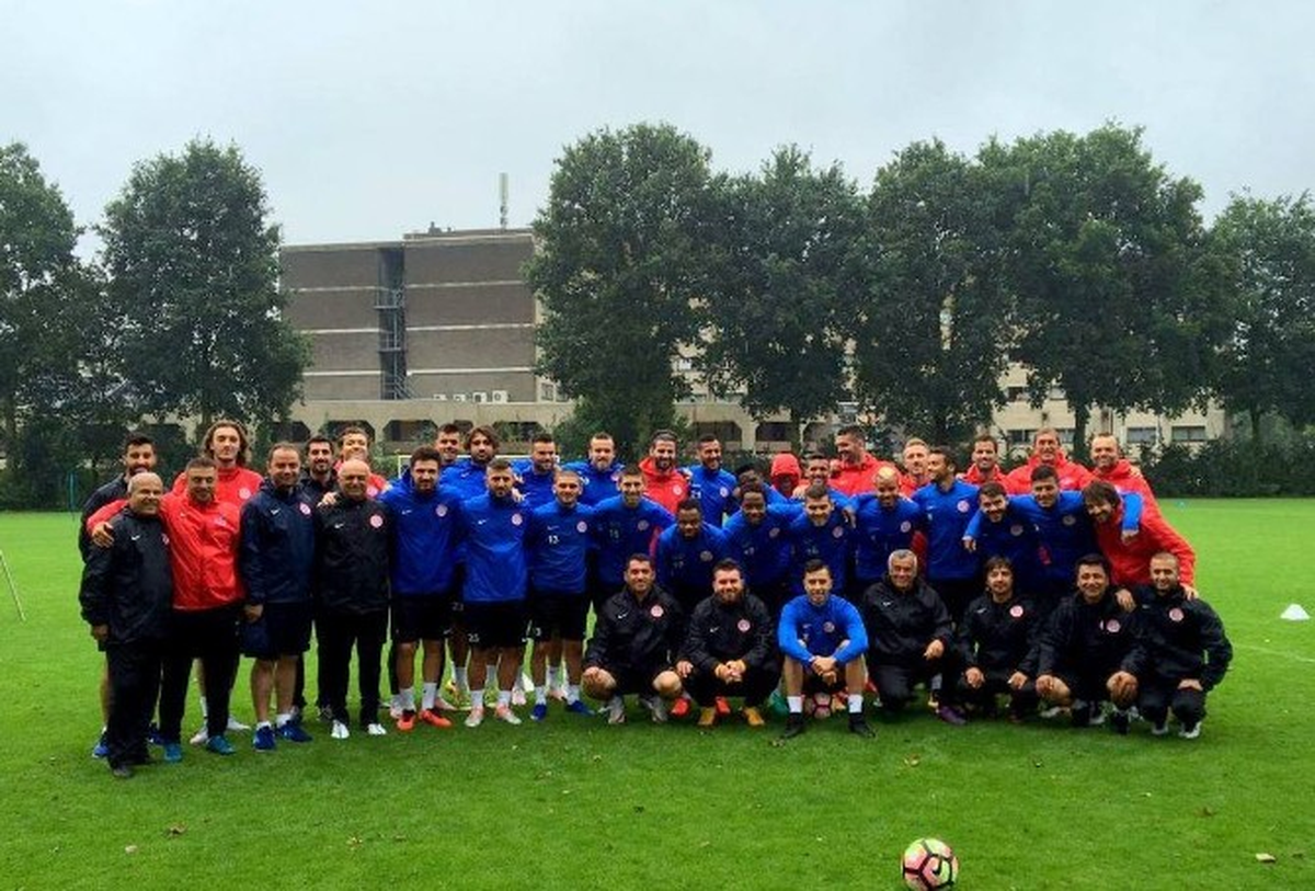 Antalyaspor\'un Hollanda Kampı Başladı