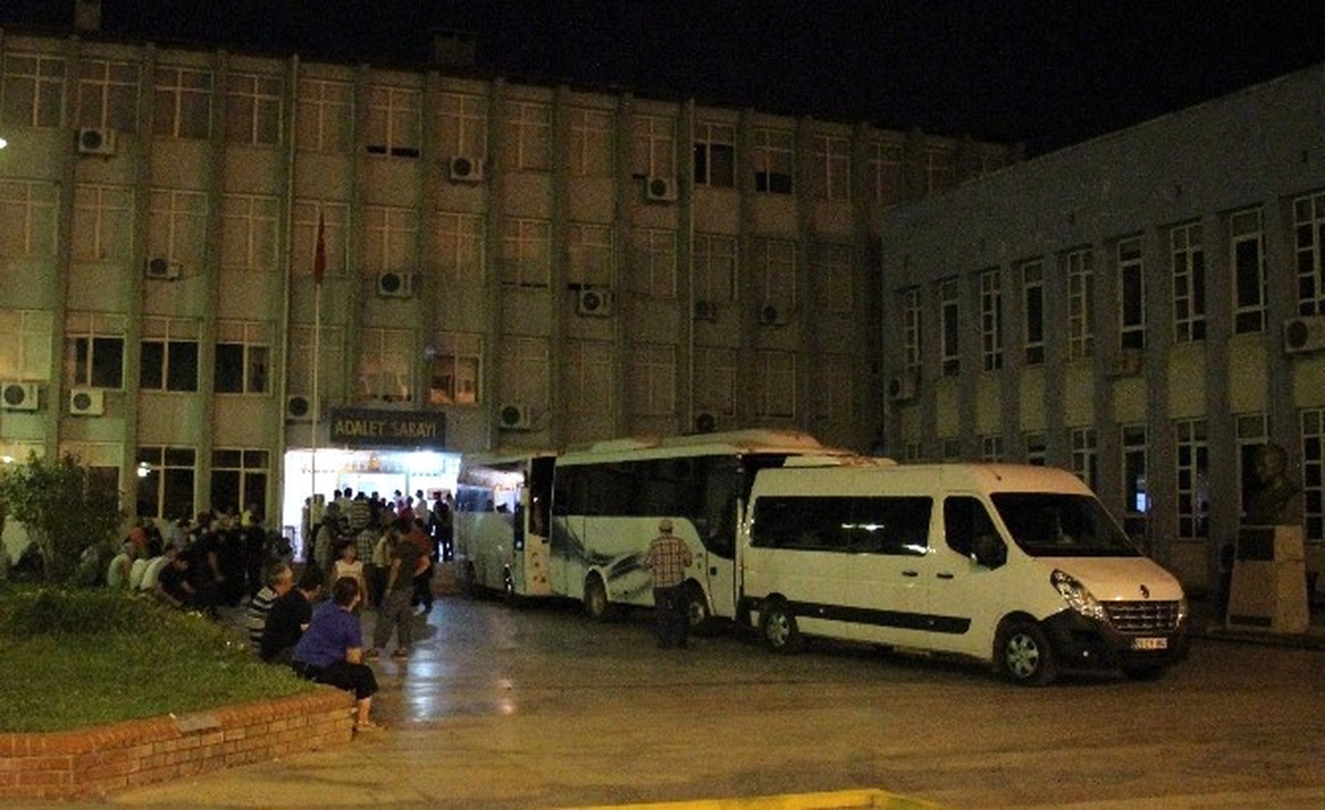 Aydın\'da 228 Kişi Tutuklandı, 779 Personel Görevden Uzaklaştırıldı