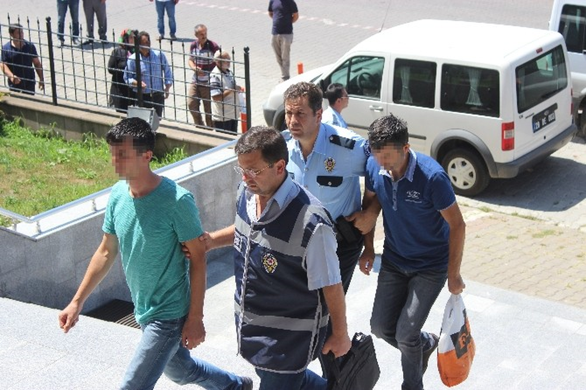 Ayvacık\'ta \'Fetö\' Şüphelisi 14 Kişi Adliyede