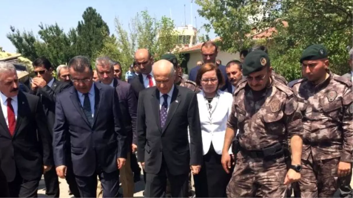 Bahçeli\'den Özel Harekat Daire Başkanlığına Ziyaret