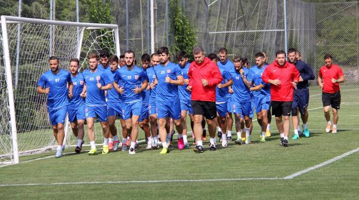 Balıkesirspor, Kızılcahamam\'da İkinci Etap Çalışmalarına Başladı
