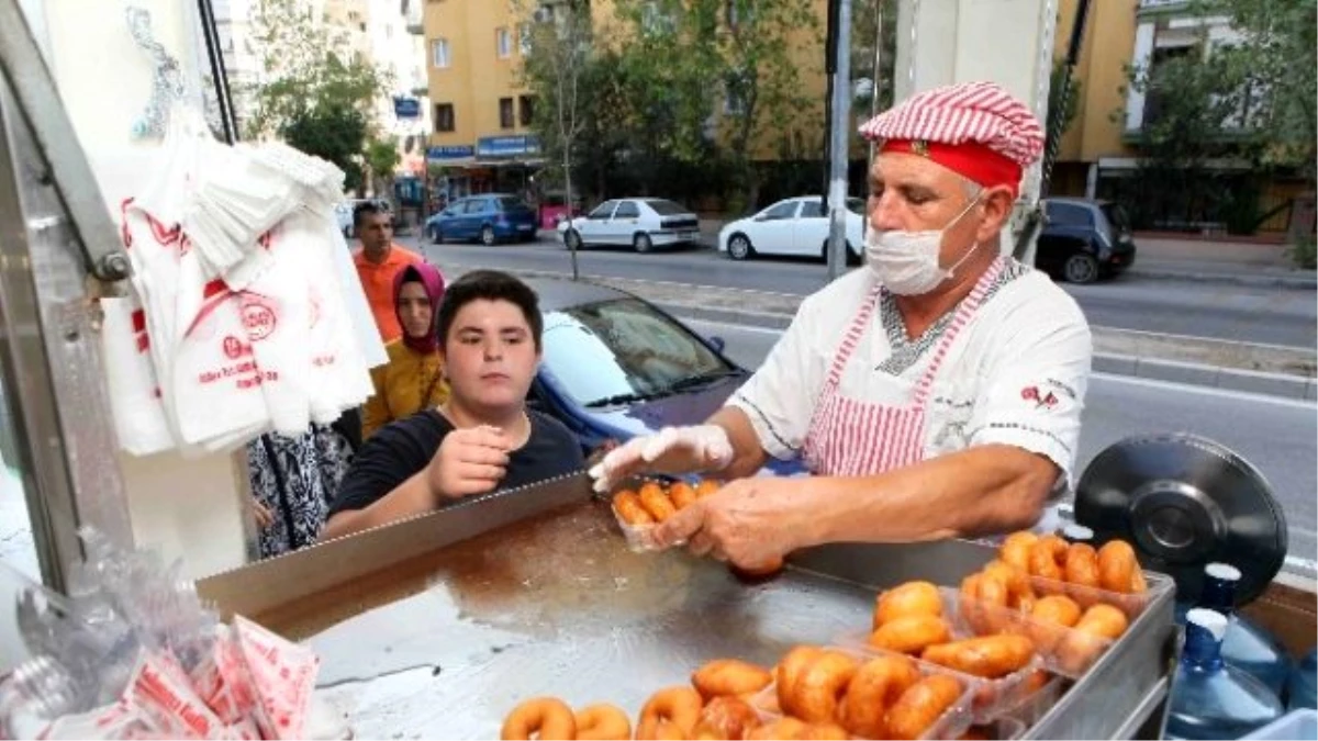 Bayraklılı Şehit İçin Lokma Döküldü