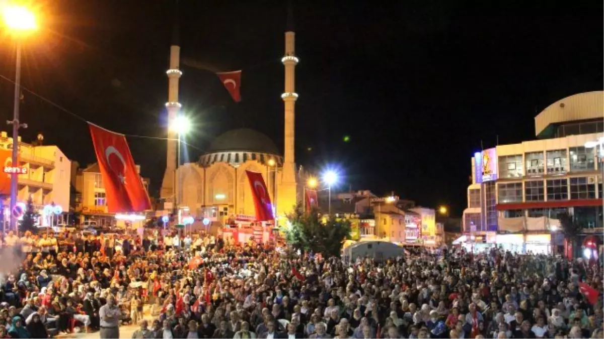 Develi Halkı Gündüz İşinde Gece Demokrasi Nöbetinde 18.Gün