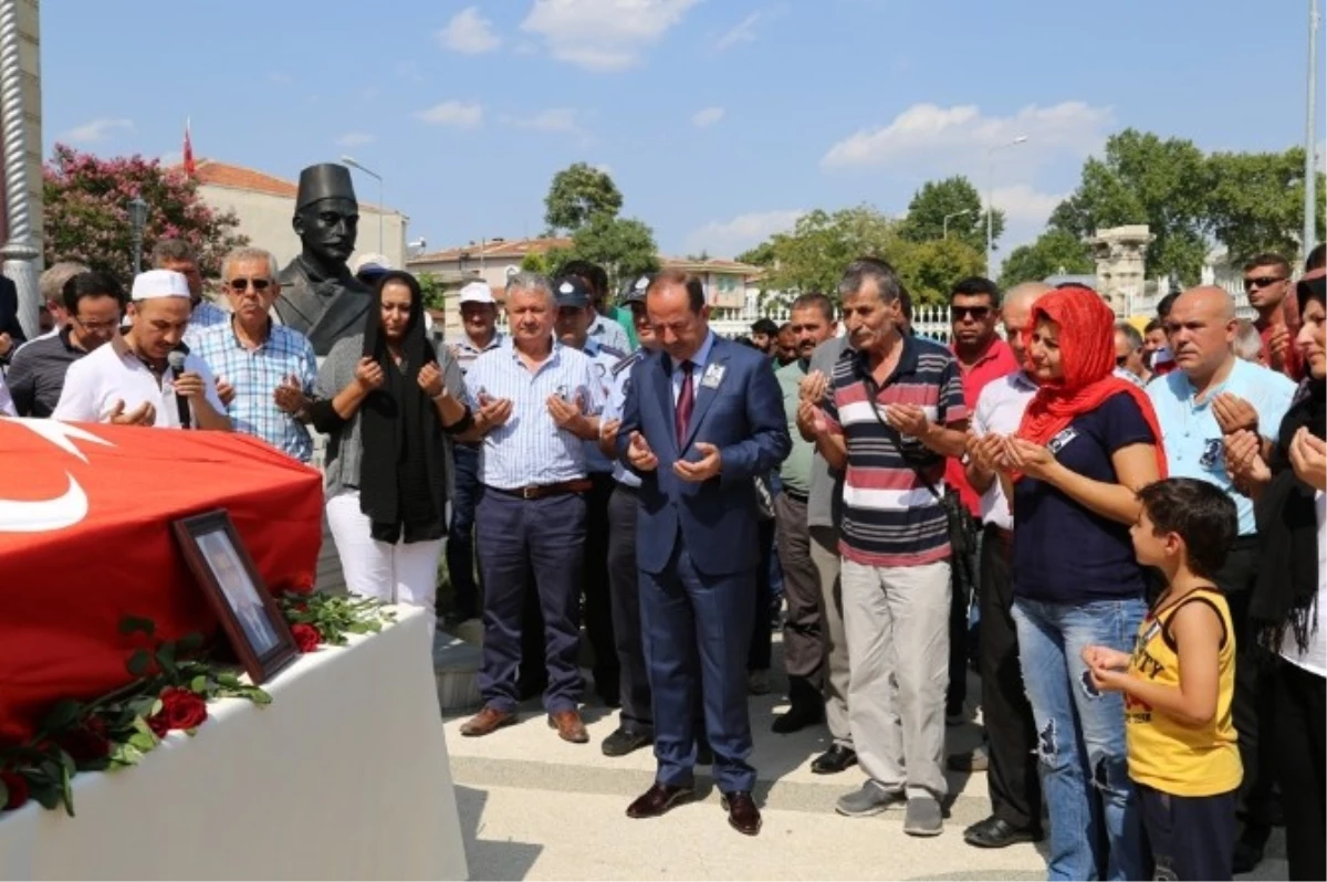 Edirne Belediyesi Önünden Son Yolculuğuna Uğurlandı