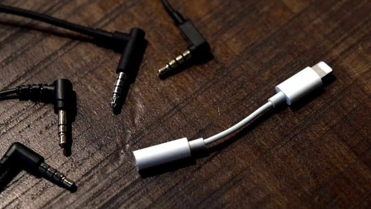 Eski Kulaklıklar Yeni İphone\'a Böyle Bağlanacak