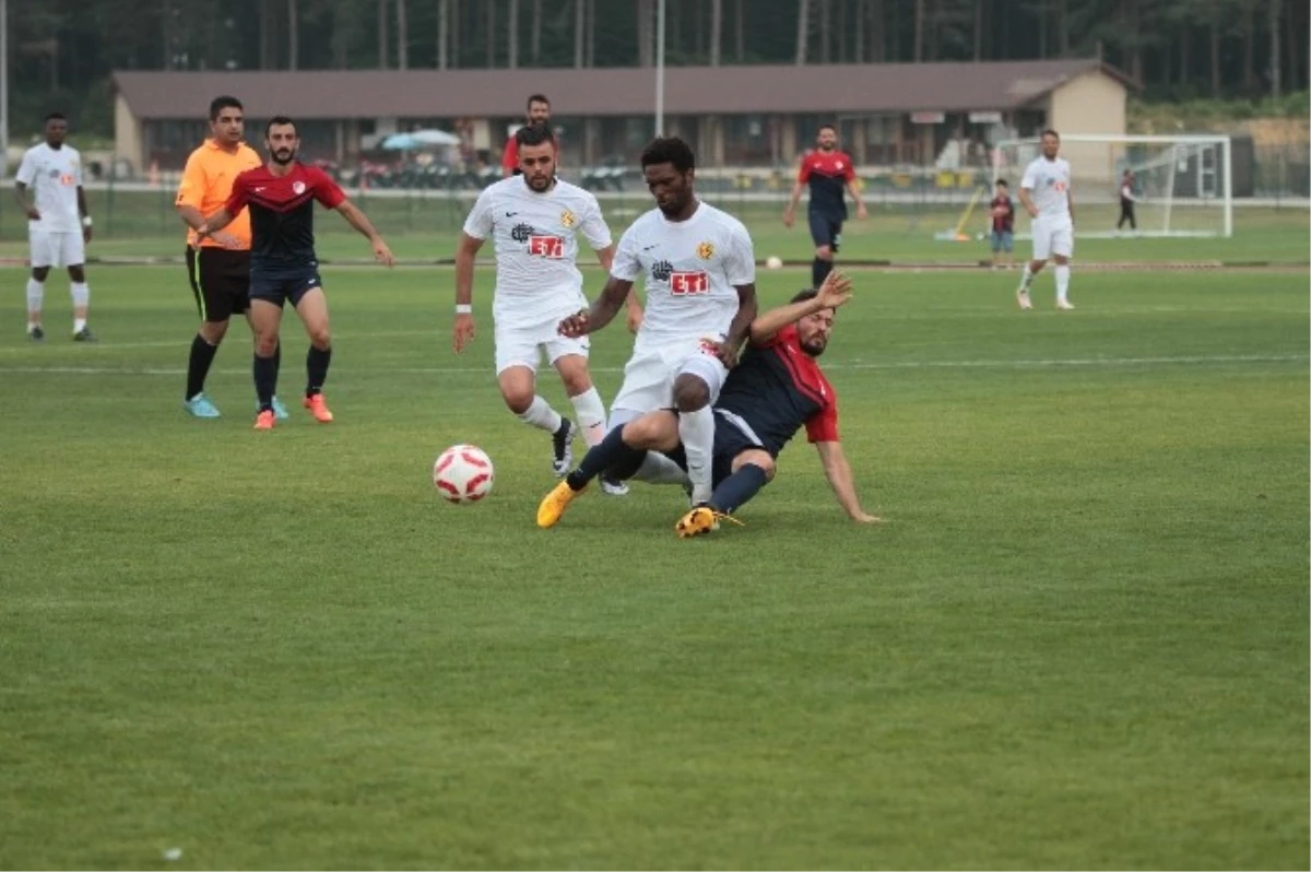 Eskişehirspor Hazırlık Maçında Düzcespor\'u Yendi