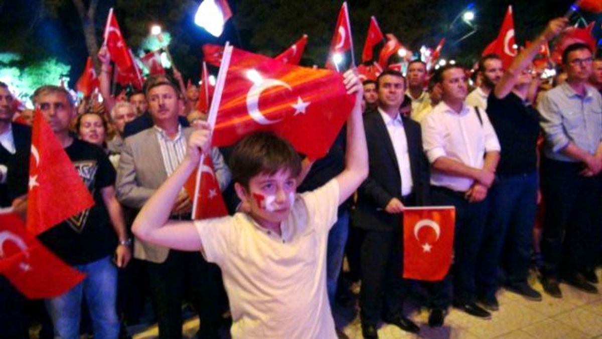 Fetö\'nün Darbe Girişimine Tepkiler