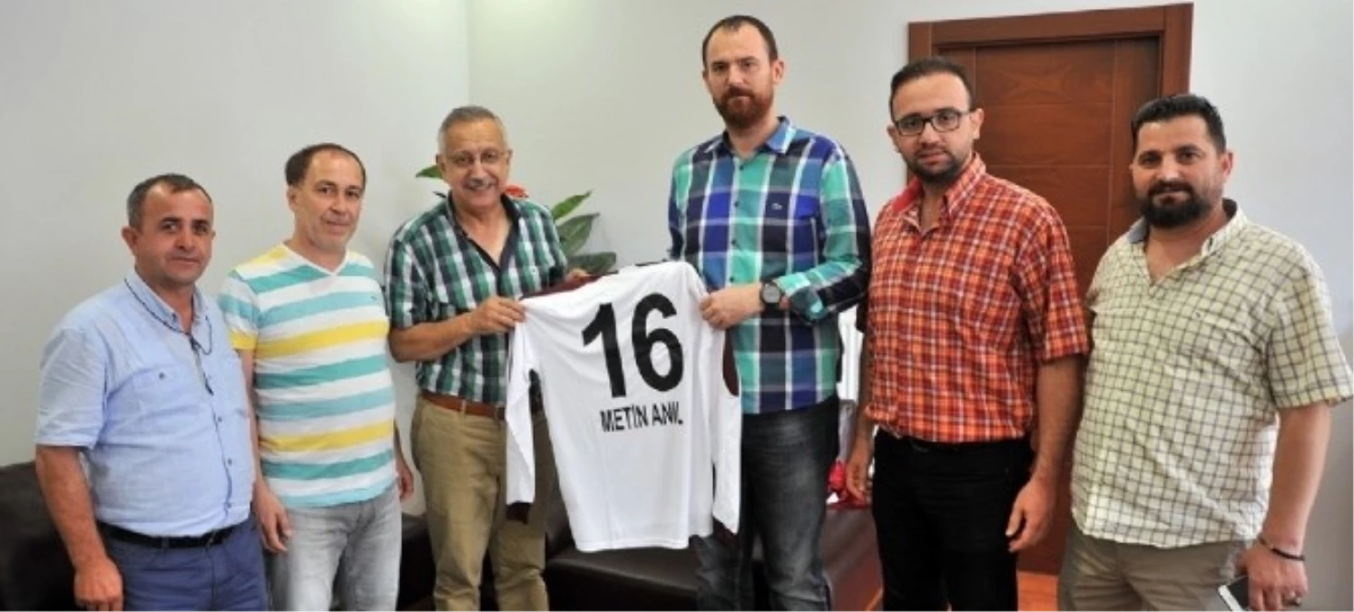 İnegölspor\'a Destek Yağıyor