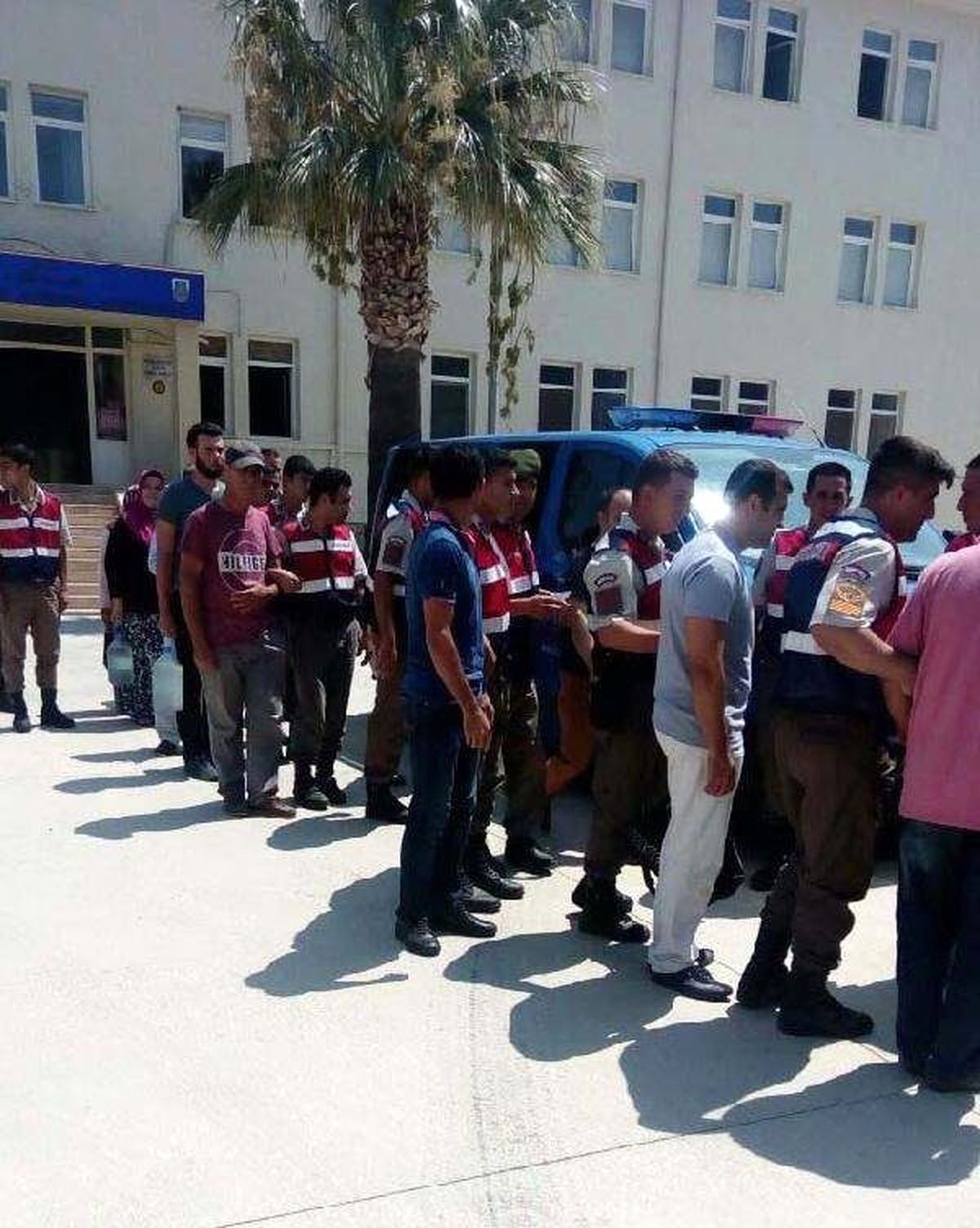Fetö/pdy Soruşturmasında Bin 297 Kişiye Yurt Dışına Çıkış Yasağı Getirildi