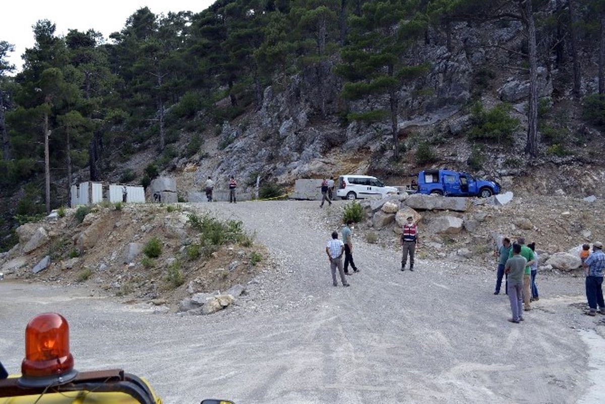 Seydikemer\'de Ormanda Erkek Cesedi Bulundu