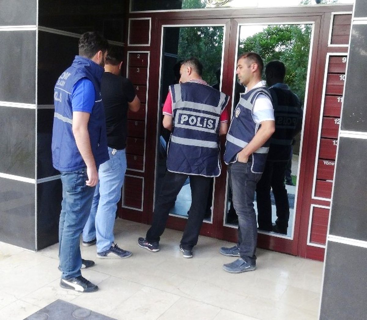 Aksaray Merkezli 8 İlde Fetö/pdy Operasyonu