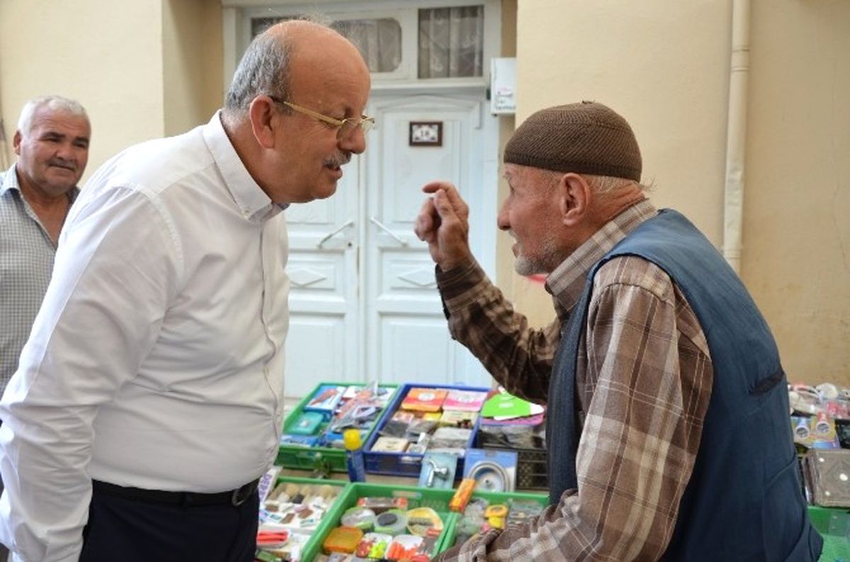 Asırlık Çınarlar: "Allah Bu Memleketin Üzerinde Hain Hesapları Olanlara Fırsat Vermesin"