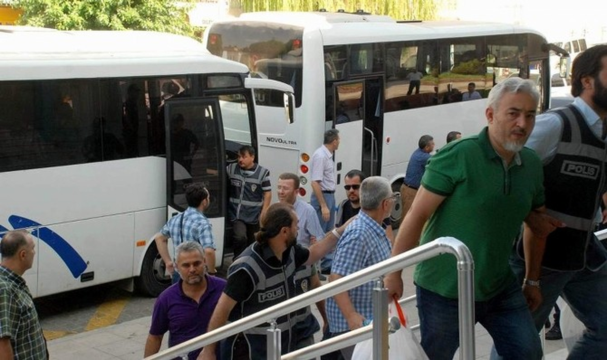 Aydın\'da Fetö Zanlıları Adliyeye Sevk Edildi