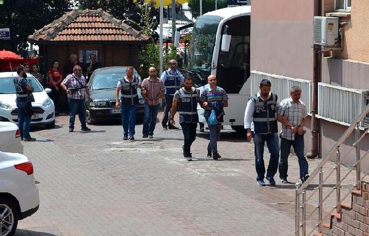 Bartın\'da Fetö Soruşturmasında 3 Adliye Personeli Tutuklandı