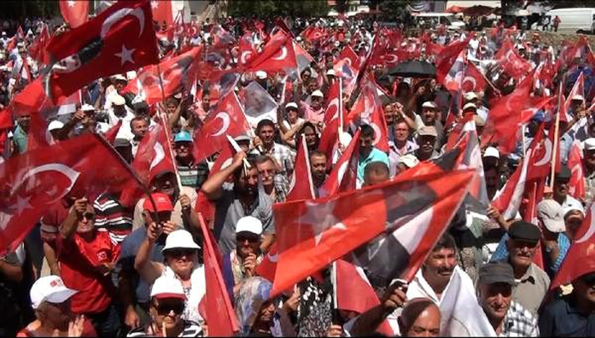 CHP\'li Tekin: Darbe Girişimi Sonrası Önemli Silahlarımız Kayboldu