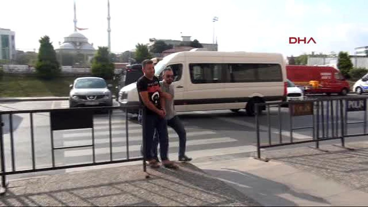 Davutoğlu\'na Yaklaşıp Ölümle Tehdit Eden Şüpheli Adliyeye Getirildi