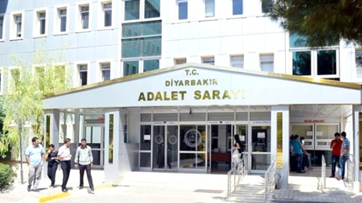 Diyarbakır\'da 39 Kişi Adliyeye Sevk Edildi