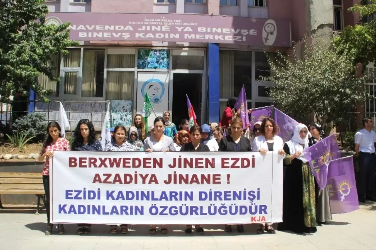 Ezidi Kadınlar Hakkari\'de Anıldı