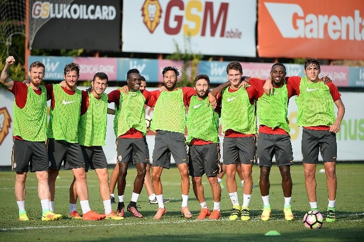 Galatasaray\'da Hazırlıklar Sürüyor