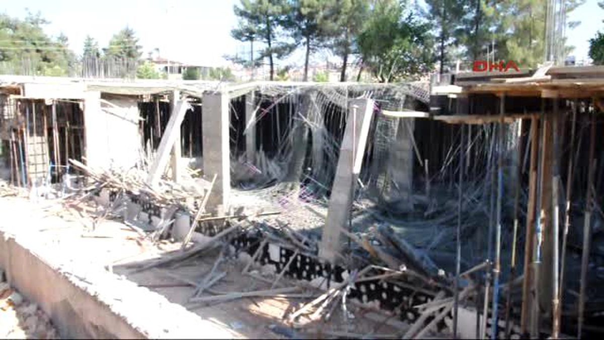 Gaziantep\'te İnşaat Çöktü 2 İşçi Yaralı