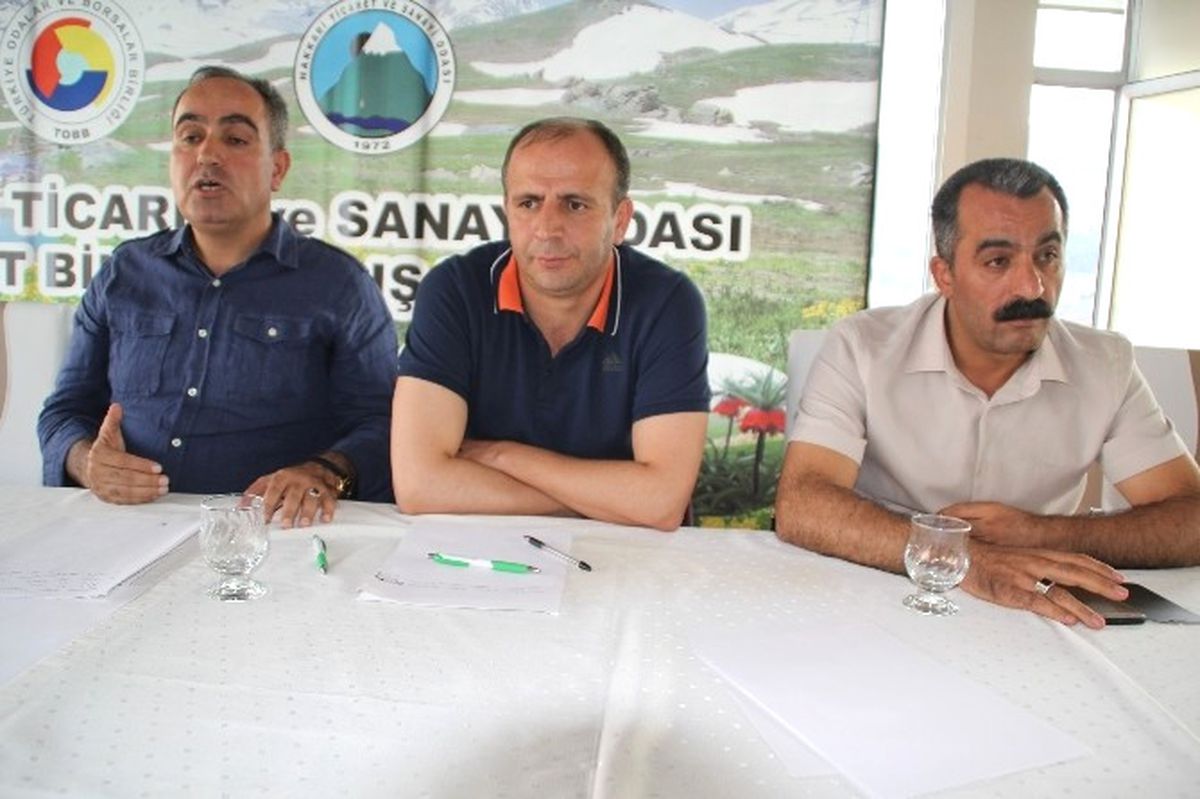Hakkari\'ye İlçe Statüsü Verilmesine Tepkiler Devam Ediyor