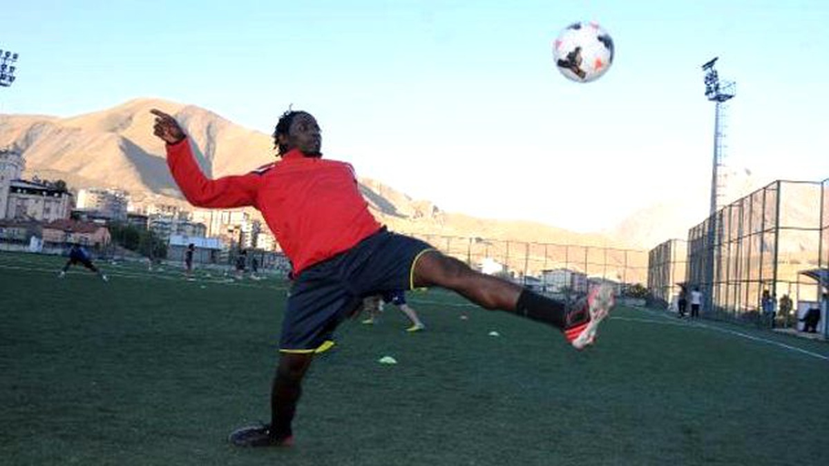 Hakkarispor\'un Yeni Transferi: Dağları Çok Beğendim