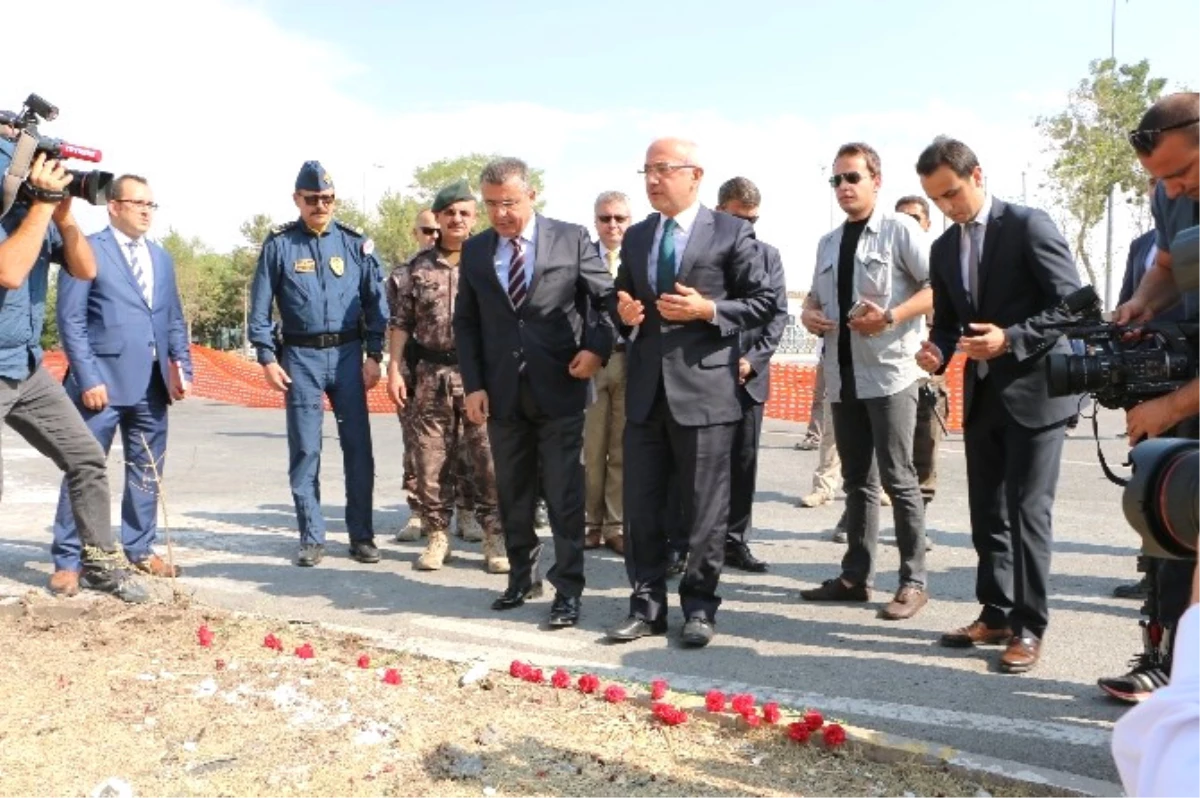 Kalkınma Bakanı Elvan, Özel Harekat Daire Başkanlığı\'nı Ziyaret Etti