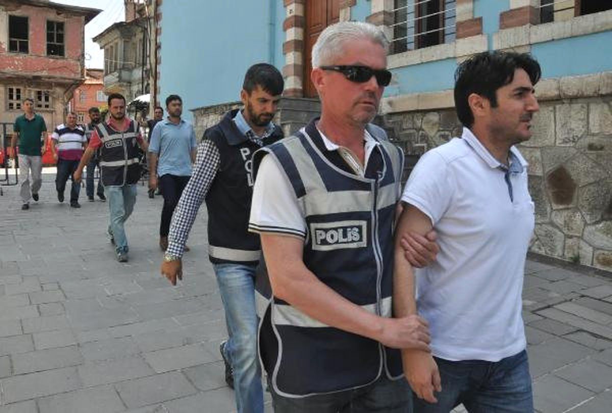Kütahya\'da 4 Şube Müdürü ile 1 Başkomiser Tutuklandı