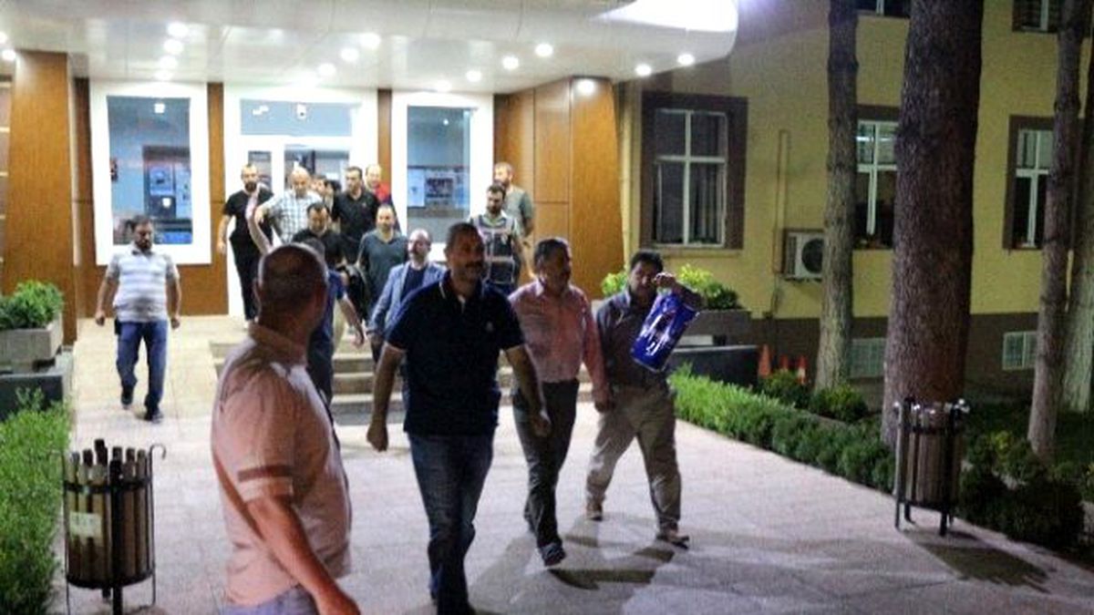 Niğde\'de Fetö Operasyonunda 21 Gözaltı