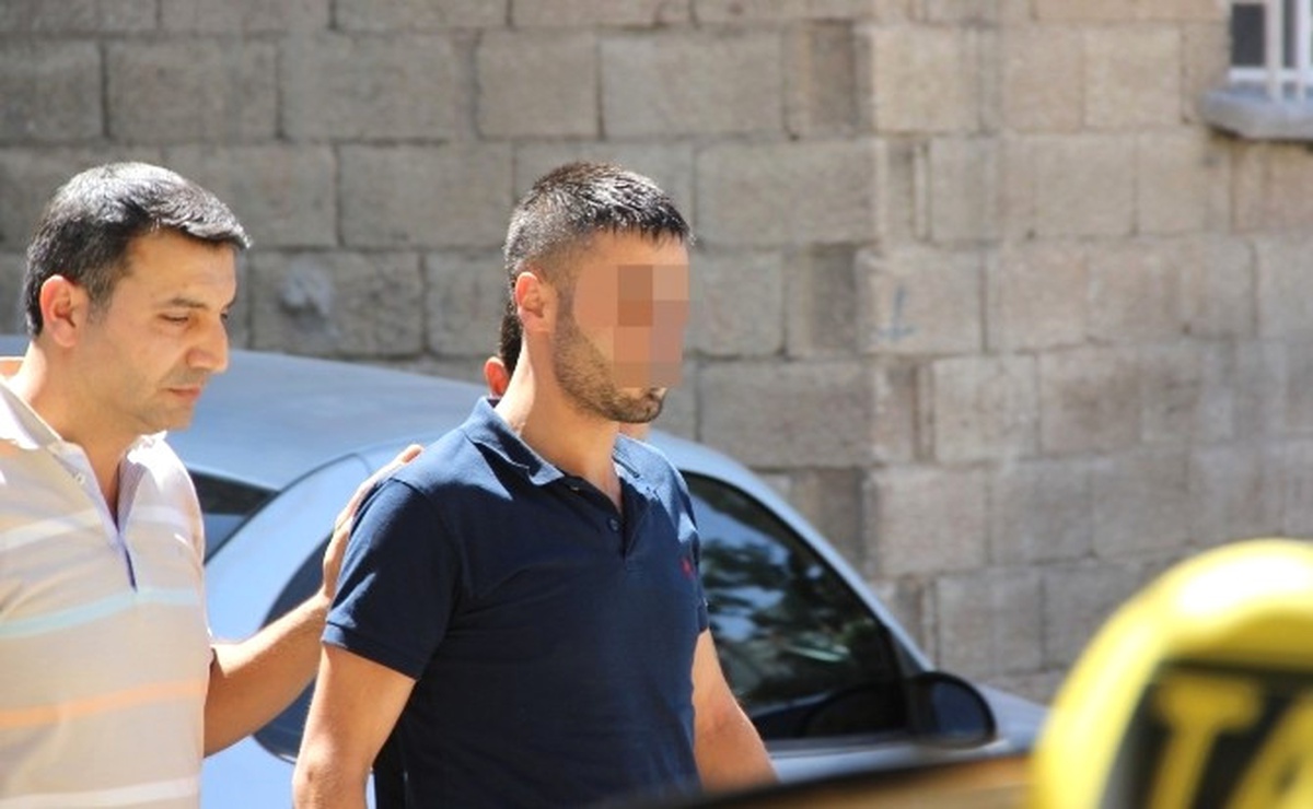 Eşini ve Çocuğunu Rehin Alıp Rastgele Ateş Açtı