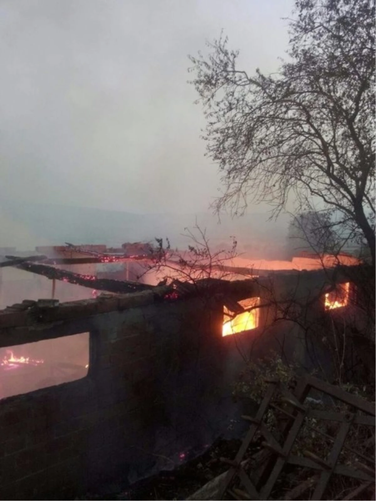 Ramazanlar Köyünde Yangın