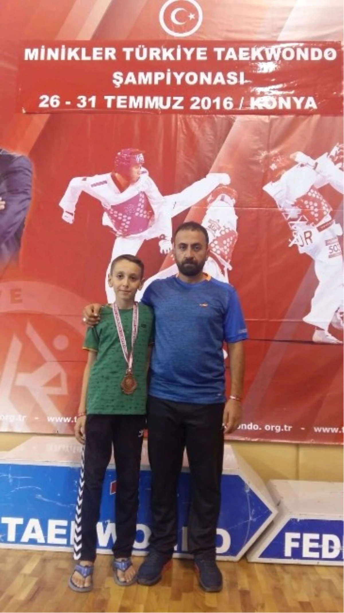 Taekwondo Türkiye Şampiyonu Enes Güneş Gururlandırdı