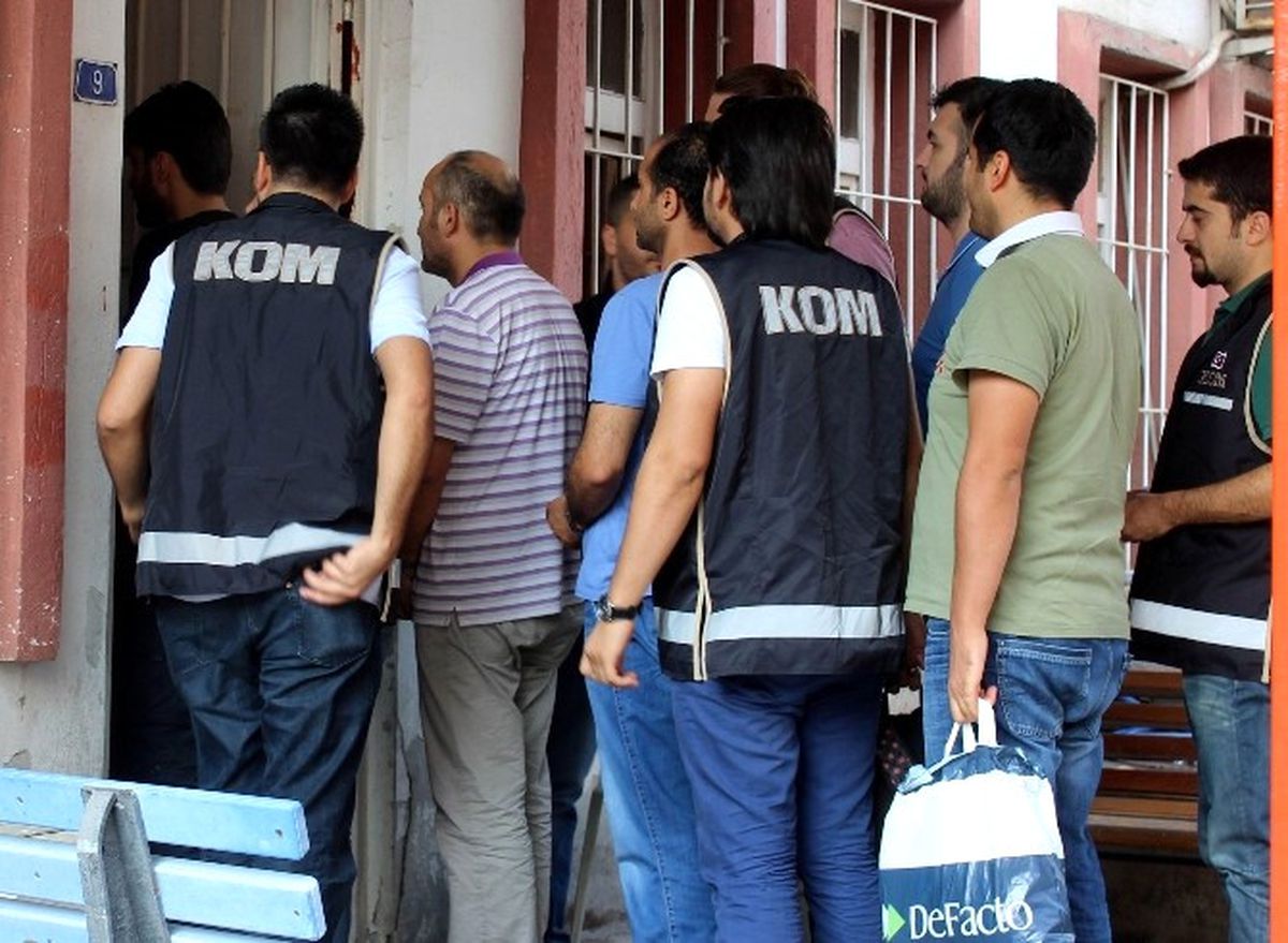 Tekirdağ\'da 19 Emniyet Mensubu Tutuklandı